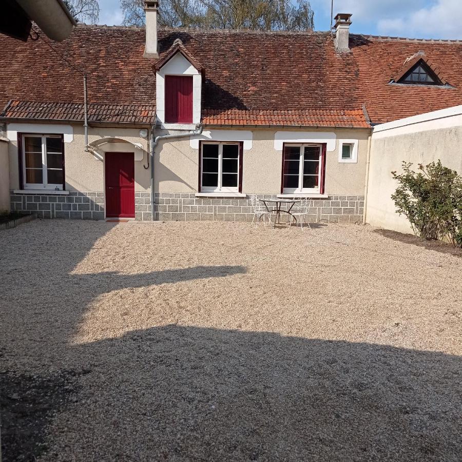 Gite De La Clavette Gièvres Exterior foto